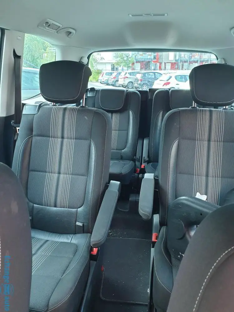 Volkswagen Sharan 6 places