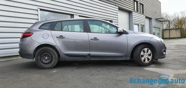 Renault Mégane ESTATE 1.5 DCI 110 CARMINAT TOMTOM GARANTIE 3 MOIS ESSENTIELLE