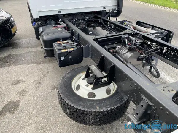 Isuzu NQR 75 P75 CREW 5.2L 190CH