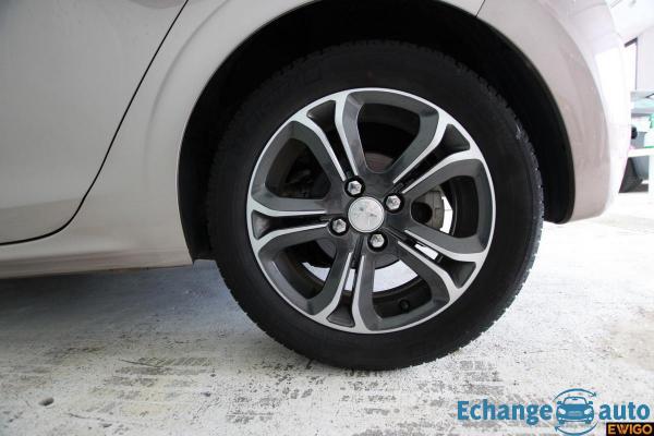 Peugeot 208 1.6 vti 120 allure BVA