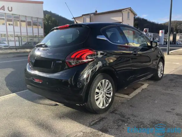 Peugeot 208 1.2 PURETECH 82 ALLURE 3P PURECTECH 82CH