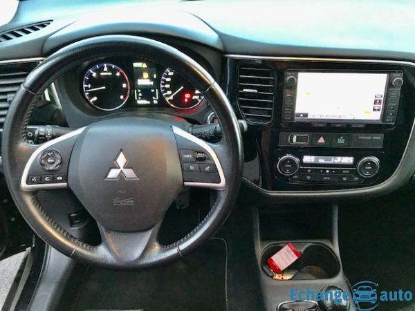 Mitsubishi Outlander III (2) 2.2 DI-D INTENSE NAVI 5P 4WD