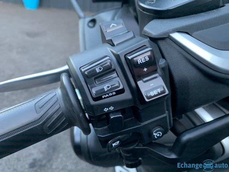 YAMAHA XP T-MAX