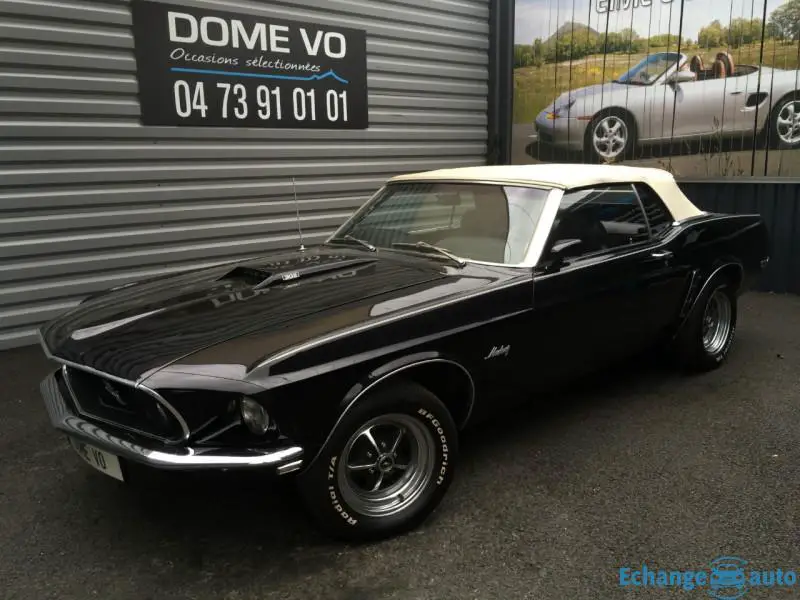 FORD MUSTANG CONVERTIBLE