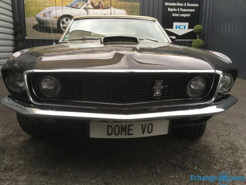 FORD MUSTANG CONVERTIBLE