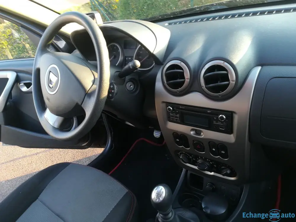 Dacia Duster année 2013 finition Lauréate