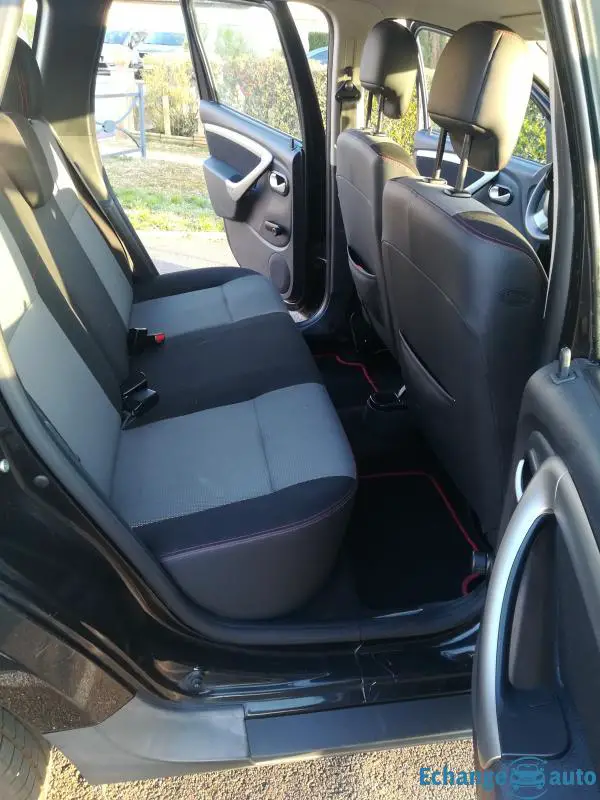 Dacia Duster année 2013 finition Lauréate