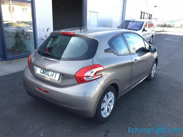 Peugeot 208 1.2 VTI 82 CV ALURE