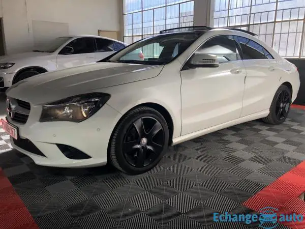 Mercedes CLA 180 1.6 turbo 16v Bluefficiency 122 cv (117)