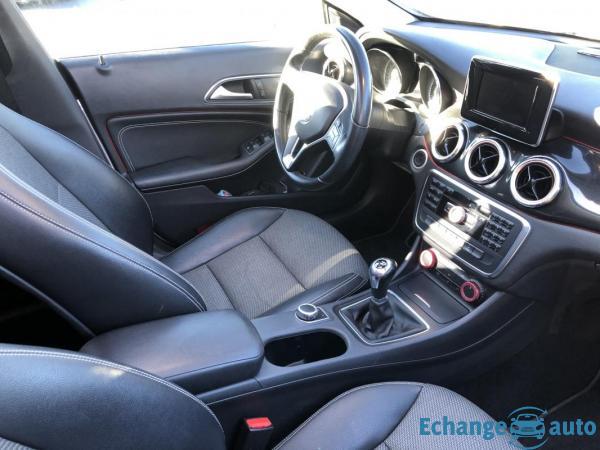 Mercedes CLA 180 1.6 turbo 16v Bluefficiency 122 cv (117)