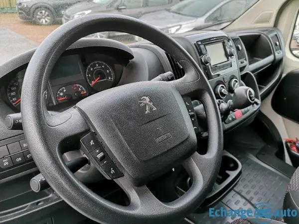 Peugeot Boxer FG 333 L2H2 2.0 BLUEHDI 130 S&S PREMIUM