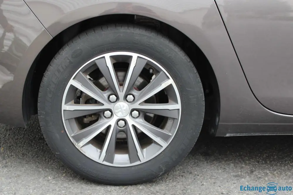 Peugeot 308- SW II 1.6 e-HDi FAP 115ch Allure