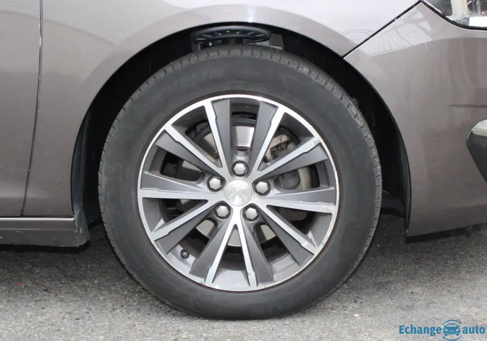 Peugeot 308- SW II 1.6 e-HDi FAP 115ch Allure