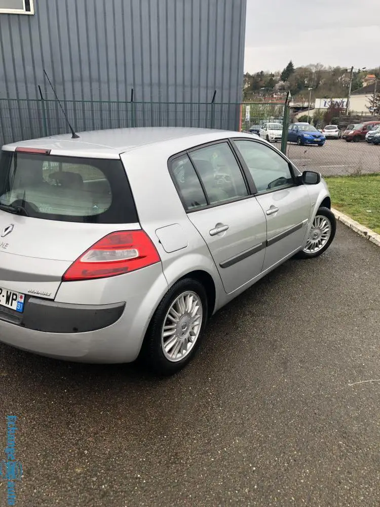Renault megane exelant état