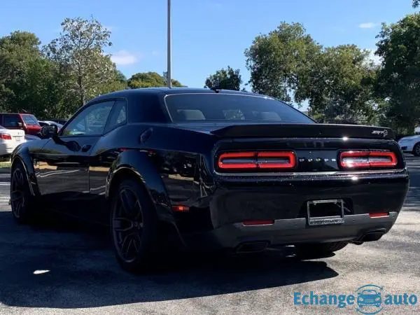 Dodge Challenger Srt hellcat widebody v8 6.2l 717hp