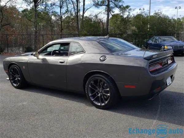 Dodge Challenger R/t scat pack 392 6.4l hemi