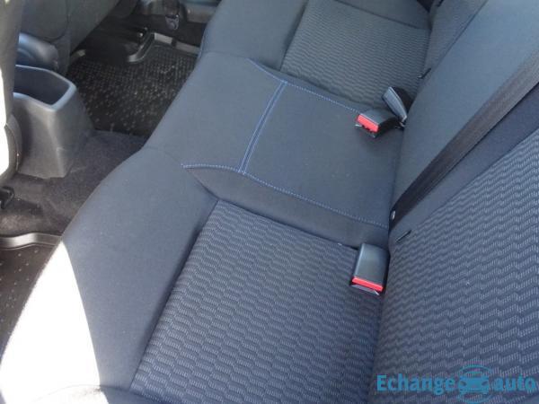 Peugeot 208 SIGNATURE 1.2L PURE TECH 82 CV