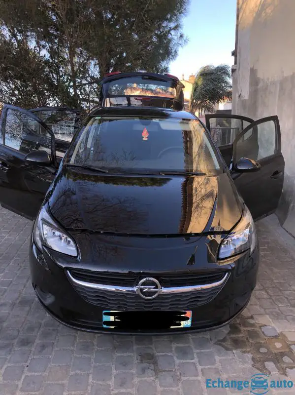 Opel corsa sous garantie constructeur