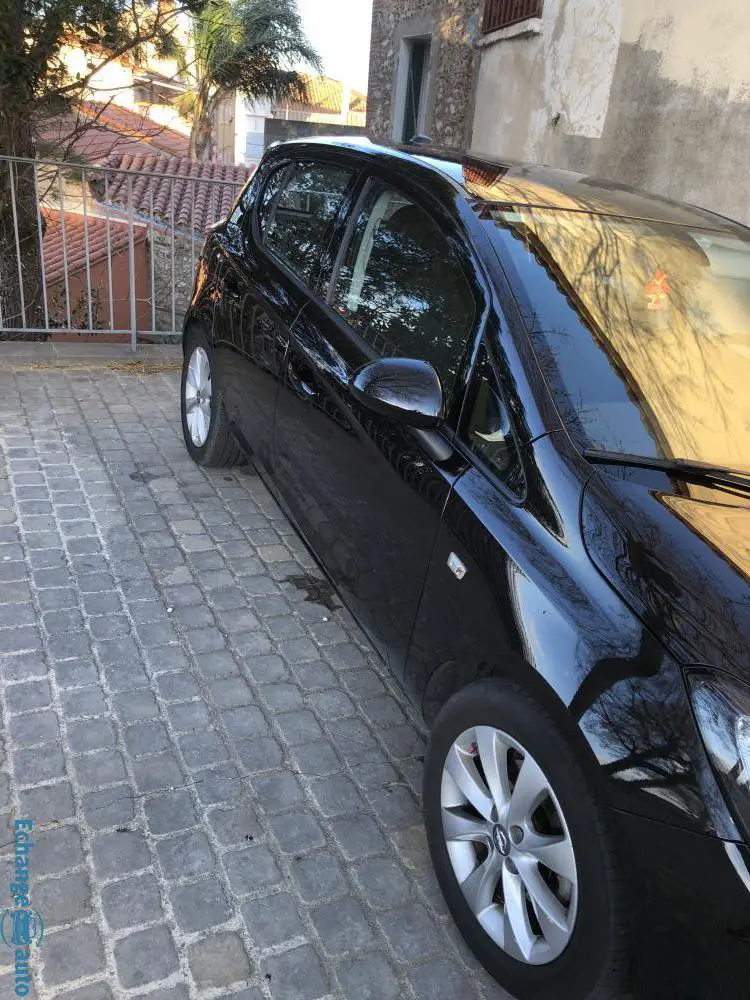 Opel corsa sous garantie constructeur