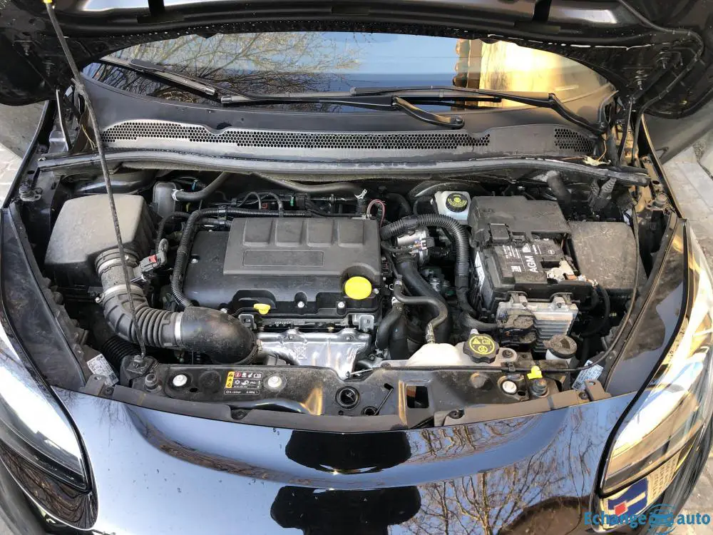 Opel corsa sous garantie constructeur