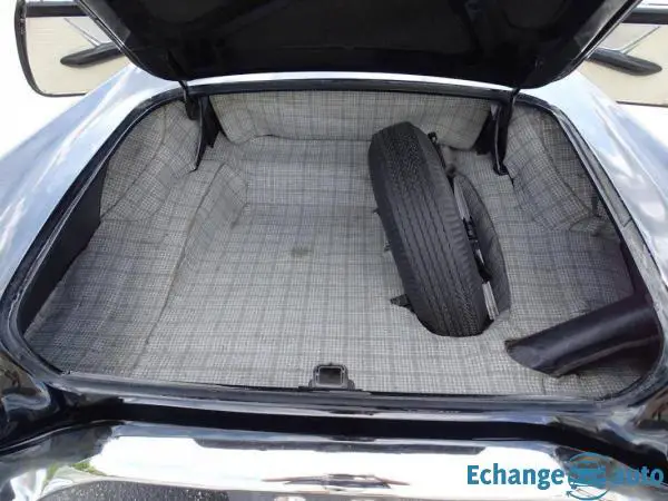 Ford Thunderbird V8 302 1957 prix tout compris