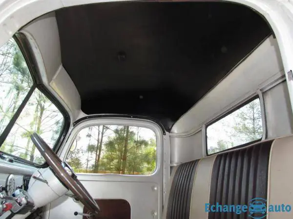 Ford F1 V8 302 1946 prix tout compris