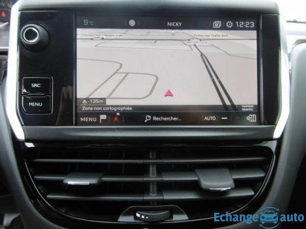 Peugeot 208 PureTech 82ch S&S BVM5 Signature