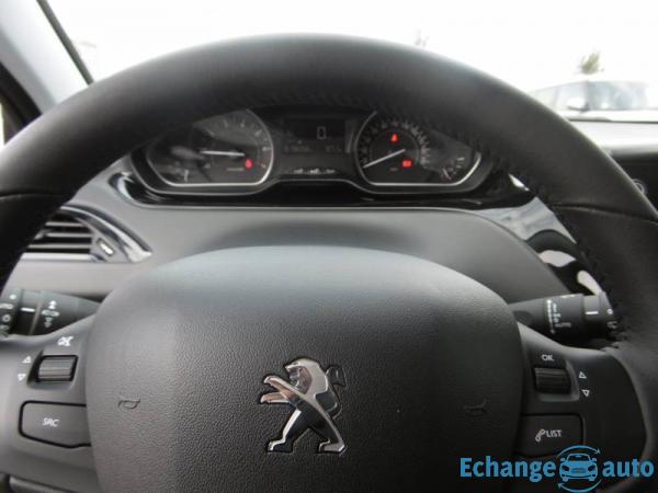 Peugeot 208 PureTech 82ch S&S BVM5 Signature