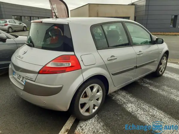 Renault Mégane 1.6 16V 110 Luxe Dynamique - Garantie 6 mois