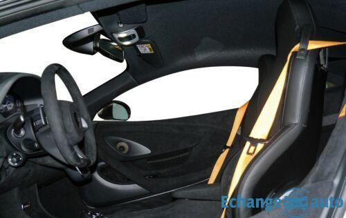 McLaren 600LT Coupe  Special White Lux Pack