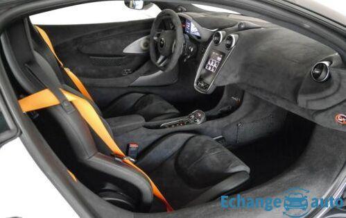 McLaren 600LT Coupe  Special White Lux Pack