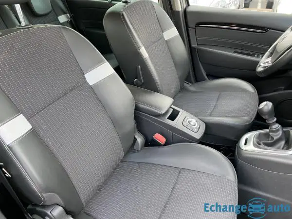 Renault Grand Scénic III 7 PL 1.5 DCI 110 BUSINESS