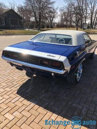 Dodge Challenger V8 302 edelbrock 4 1974 prix tout compris