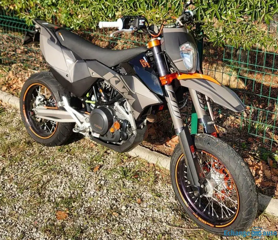 KTM 690