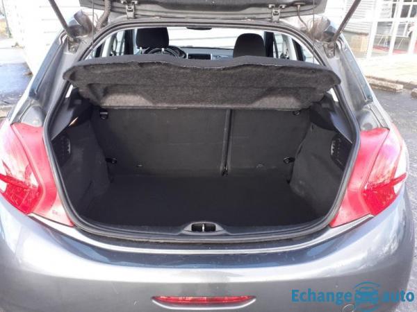 Peugeot 208 1.6 e-HDi 92 5p