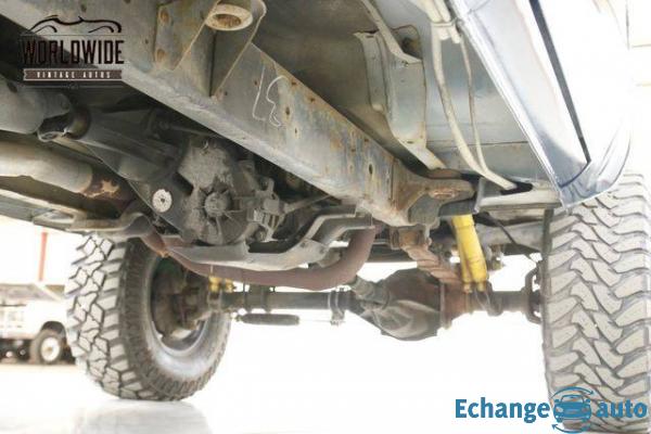 Chevrolet Suburban 1988 prix tout compris