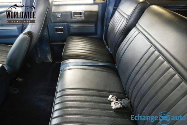 Chevrolet Suburban 1988 prix tout compris