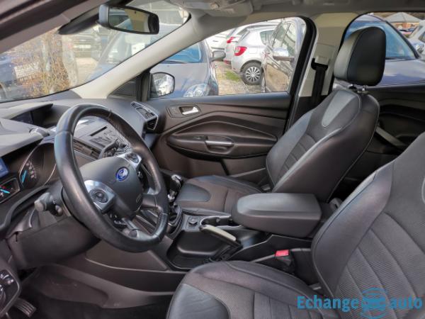 Ford Kuga 1.6 EcoBoost 150 S&S 4x2 Titanium