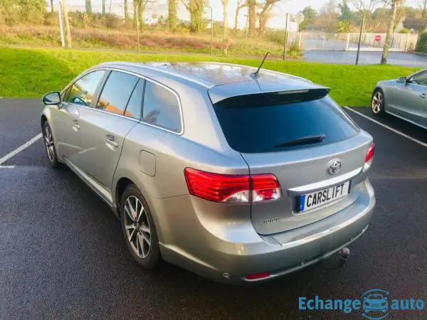 Toyota Avensis SW 2.0 D-4D 124 STYLE GARANTIE 6 MOIS
