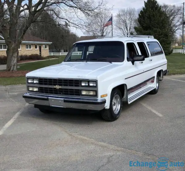 Chevrolet Suburban 5.7 vortec 1990 prix tout compris