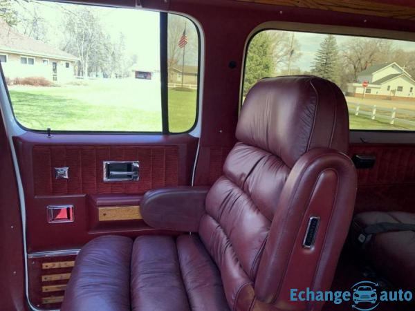 Chevrolet Suburban 5.7 vortec 1990 prix tout compris