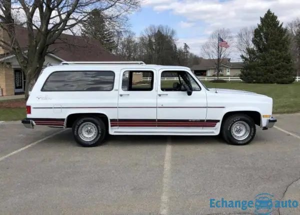Chevrolet Suburban 5.7 vortec 1990 prix tout compris
