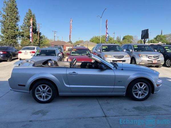 Ford Mustang Gt v8 premium 2005 prix tout compris
