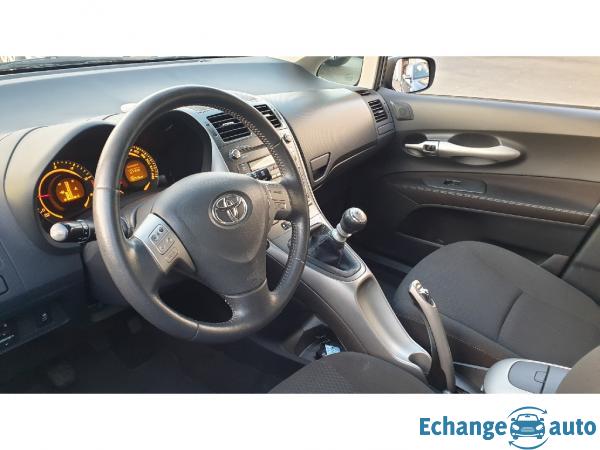 TOYOTA AURIS 177 D-4D Clean Power