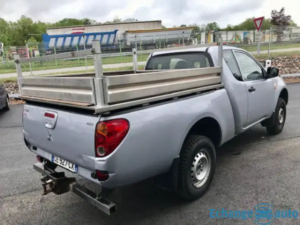 Mitsubishi L200 II CLUB CABINE 2.5TD 136 INVITE