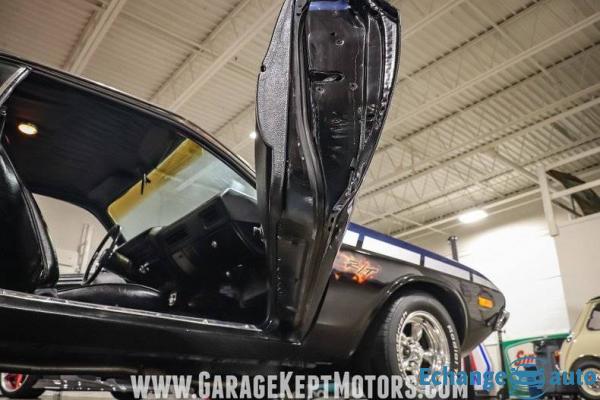 Dodge Challenger Rt tribut 318 v8 1973 prix tout compris