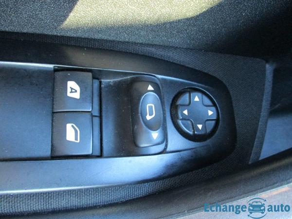 Peugeot 2008 1.6 e-HDi 92ch FAP BVM5 Active