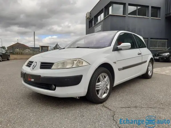 Renault Mégane II 2.0 16v 136ch SPORT DYNAMIQUE