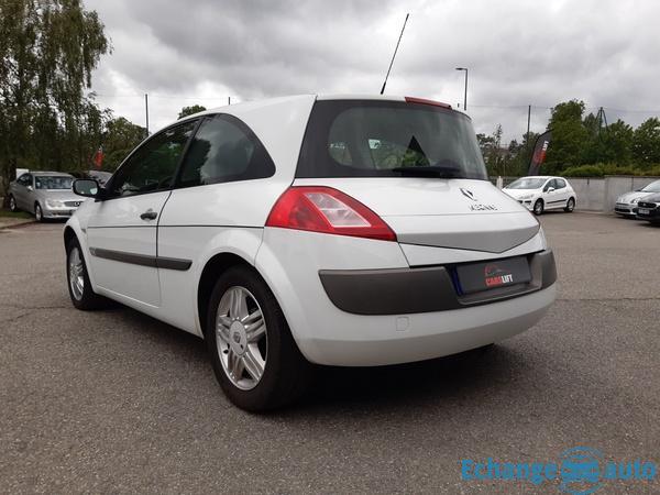 Renault Mégane II 2.0 16v 136ch SPORT DYNAMIQUE