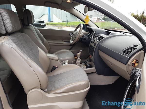 Renault Mégane II 2.0 16v 136ch SPORT DYNAMIQUE